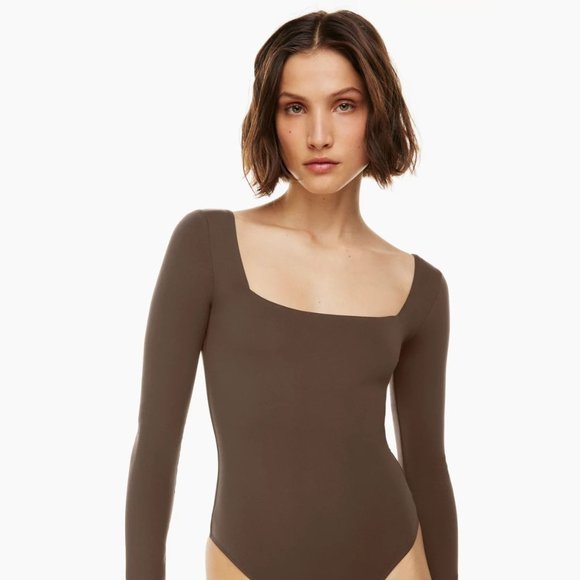 Aritzia Tops - Babaton Contour Squareneck Longsleeve Bodysuit